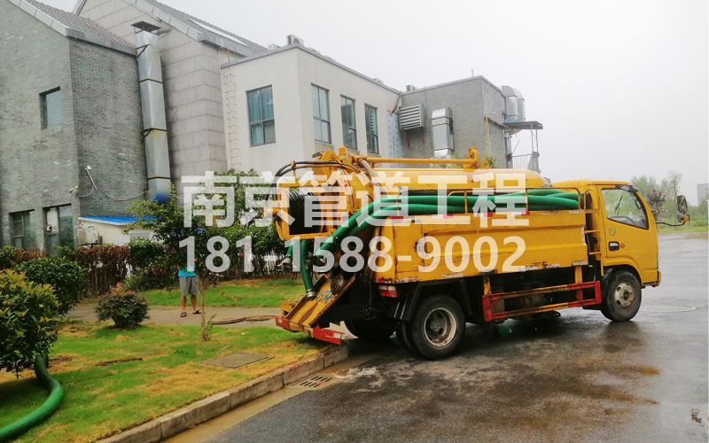 246青浦小区化粪池清理